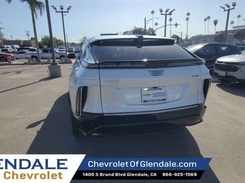 Certified 2024 Cadillac Lyriq Luxury image 7