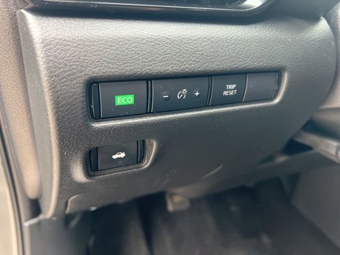 Certified 2023 Nissan Sentra SV image 46