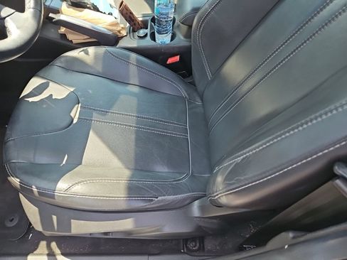 Used 2012 Ford Focus Titanium FWD image 9