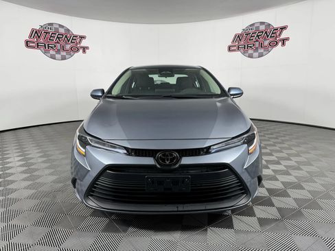 Used 2025 Toyota Corolla LE image 2