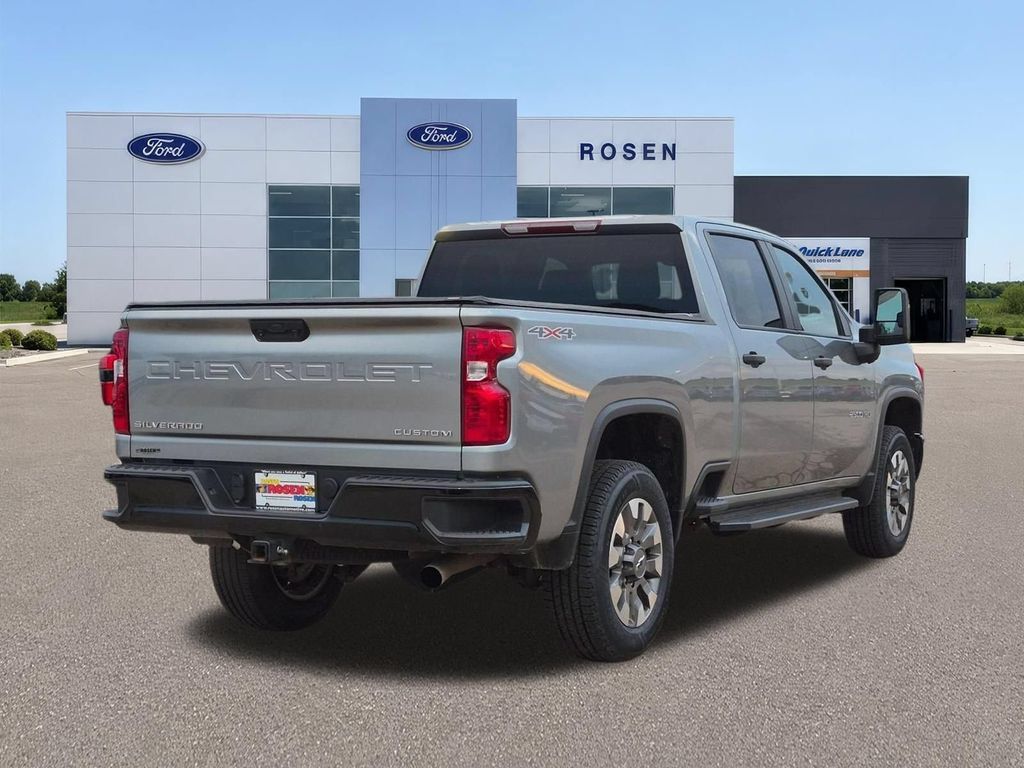 Used 2024 Chevrolet Silverado 2500 Custom w/ Custom Convenience Package AWD/4WD image 3