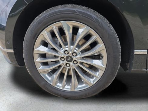 Used 2024 Ford Edge Titanium w/ Titanium Elite Package image 25