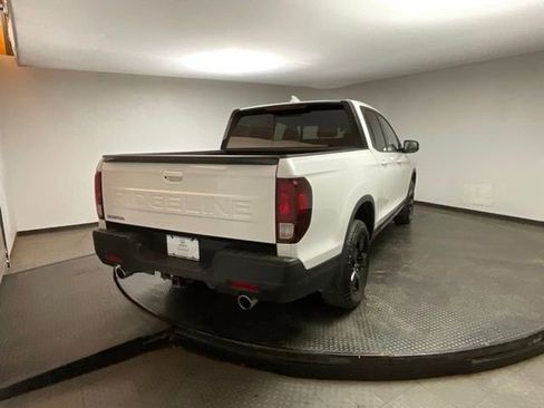 Certified 2025 Honda Ridgeline Black Edition image 7