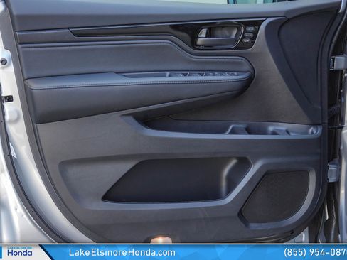 New 2026 Honda Odyssey Touring image 13