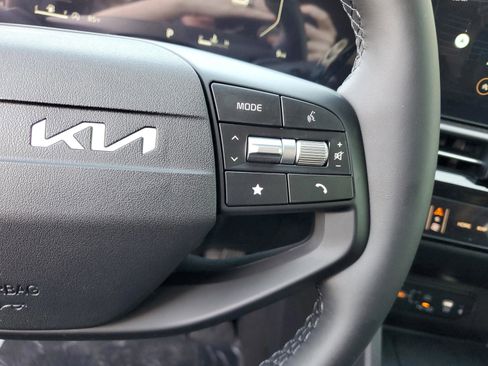 New 2026 Kia Sportage SX FWD image 14