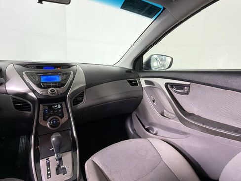 Used 2013 Hyundai Elantra GLS w/ Preferred Pkg image 25