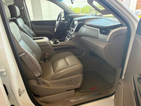 Used 2015 GMC Yukon SLT w/ Open Road Package AWD/4WD image 29