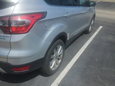 Used 2017 Ford Escape Titanium FWD image 5