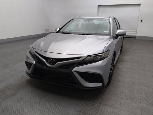 Used 2021 Toyota Camry SE image 15