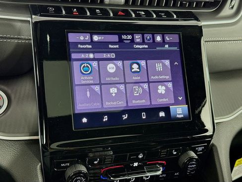 New 2025 Jeep Grand Cherokee Laredo X w/ Luxury Tech Group I image 39