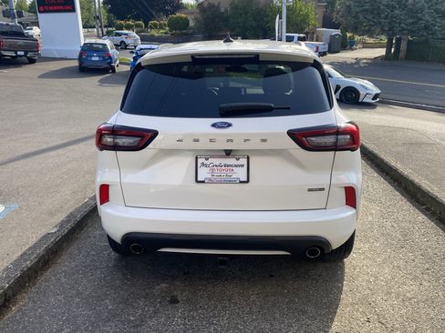 Used 2024 Ford Escape ST-Line Select AWD/4WD image 6