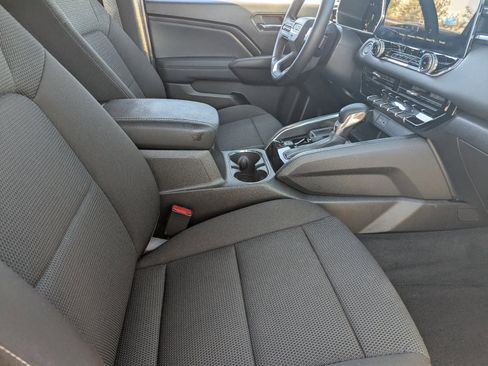 Used 2024 GMC Canyon Elevation w/ Trailering Package image 12