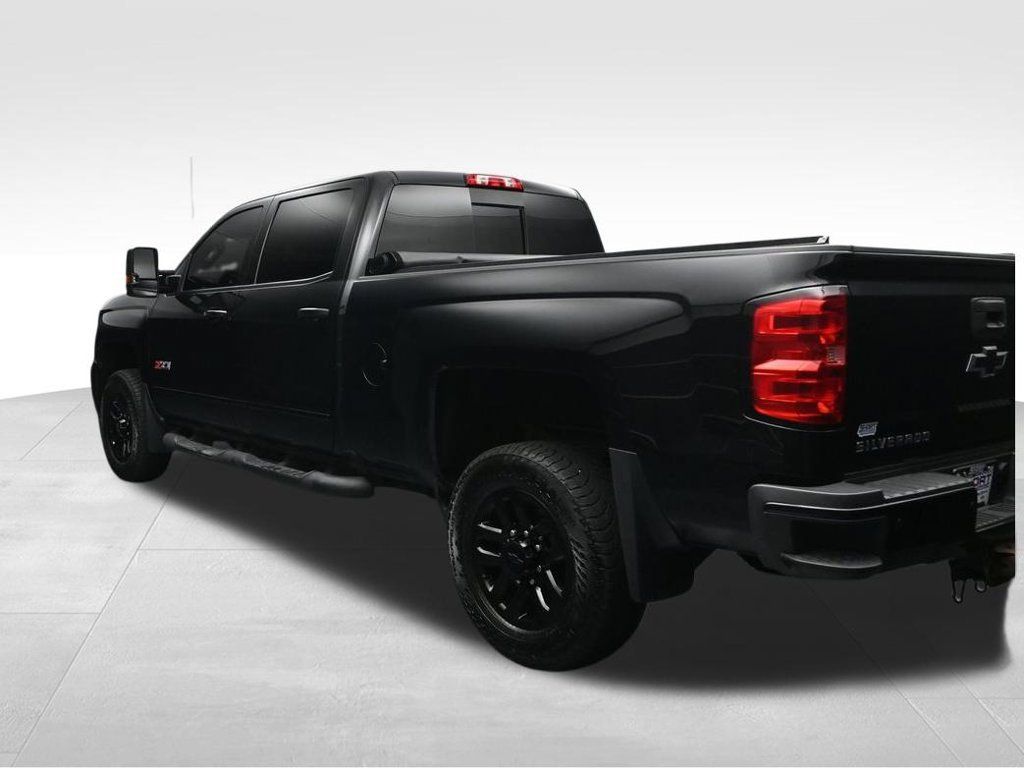 Used 2018 Chevrolet Silverado 2500 LTZ w/ Midnight Edition AWD/4WD image 3