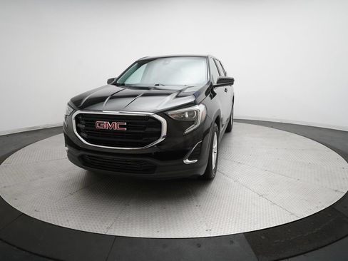 Used 2021 GMC Terrain SLE w/ LPO, Floor Liner Package FWD image 12