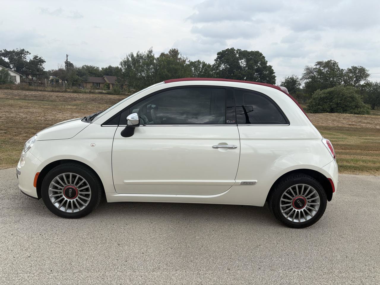 Used 2012 FIAT 500 Lounge w/ Luxury Leather Pkg FWD image 6