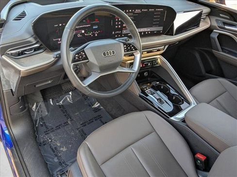 Certified 2025 Audi Q5 Premium Plus w/ Premium Plus AWD/4WD image 9