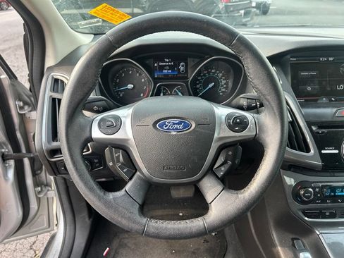 Used 2012 Ford Focus Titanium FWD image 18