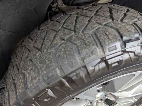 Used 2020 Chevrolet Silverado 1500 LT w/ All-Star Edition image 43