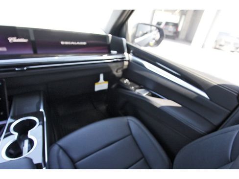 New 2026 Cadillac Escalade ESV 2WD image 10