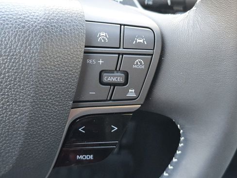 Used 2025 Toyota Camry SE image 17