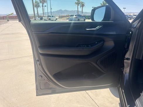 New 2025 Jeep Grand Cherokee Altitude image 20