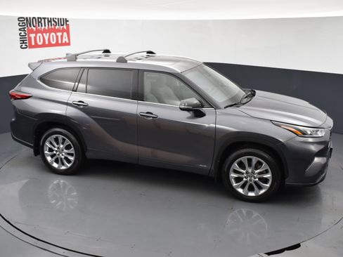Used 2023 Toyota Highlander Limited AWD/4WD image 29
