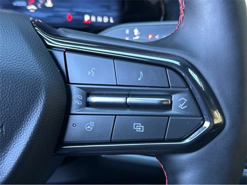 Used 2025 Chevrolet Equinox RS w/ Safety and Technology Package image 34