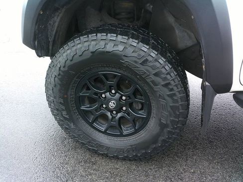 Used 2022 Toyota Tacoma SR5 image 12