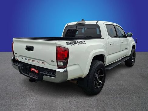Used 2019 Toyota Tacoma SR5 AWD/4WD image 5
