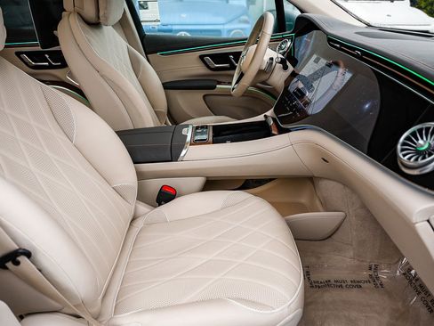 Certified 2023 Mercedes-Benz EQS 580 4MATIC SUV image 17