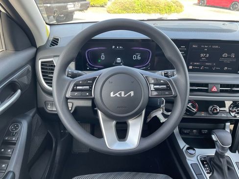 New 2026 Kia Seltos LX FWD image 14