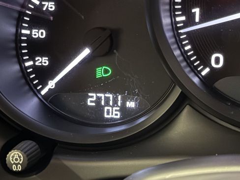 Used 2025 Porsche Macan Turbo image 22