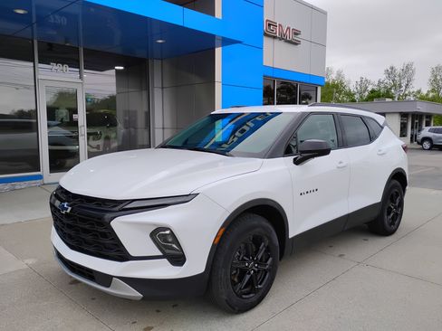 Used 2024 Chevrolet Blazer LT w/ Convenience Package FWD image 10