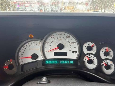 Used 2003 HUMMER H2 w/ Preferred Equipment Group image 29