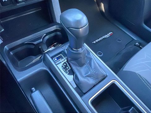 Used 2023 Toyota Tacoma TRD Sport image 28