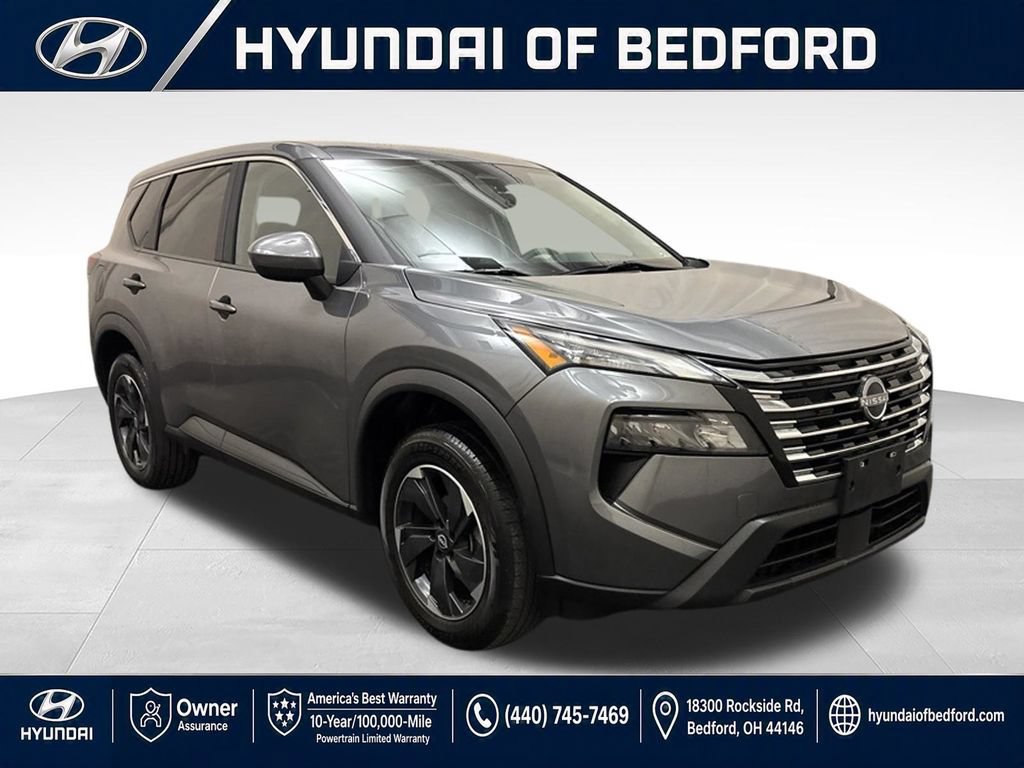 Used 2024 Nissan Rogue SV AWD/4WD image 3