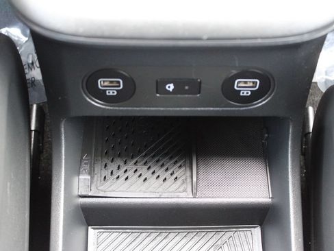 Used 2024 Hyundai Ioniq 5 Limited AWD/4WD image 22