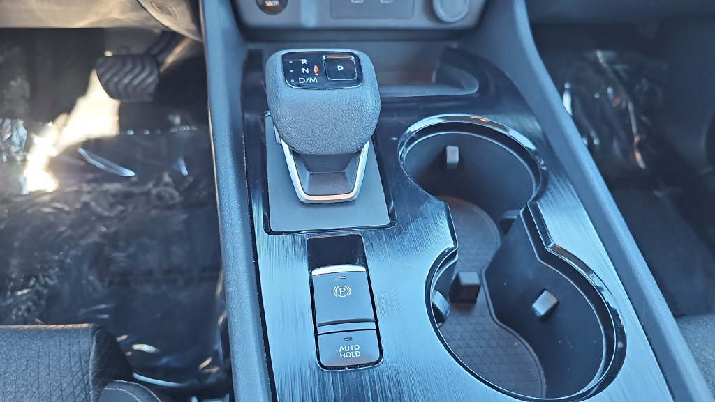 Used 2025 Nissan Rogue SV AWD/4WD image 19