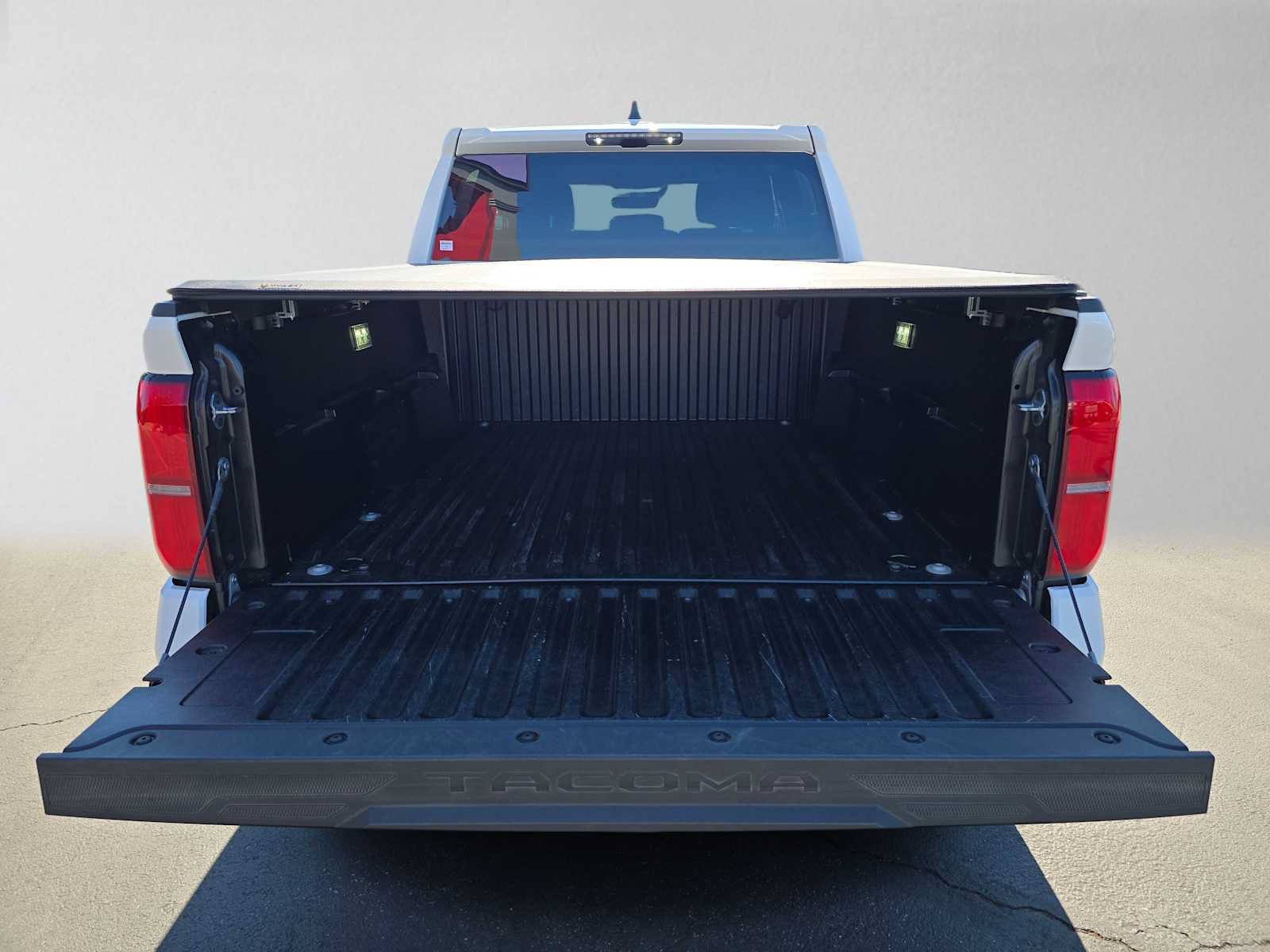 Certified 2025 Toyota Tacoma TRD Off-Road AWD/4WD image 14