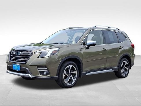 Used 2024 Subaru Forester Touring AWD/4WD image 3