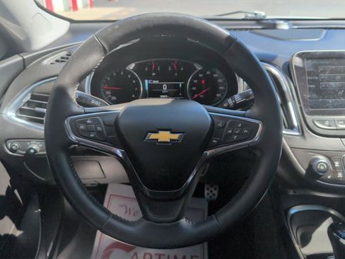 Used 2016 Chevrolet Malibu LT w/ Leather Package FWD image 13