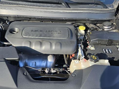 Used 2020 Jeep Cherokee Latitude Plus image 42