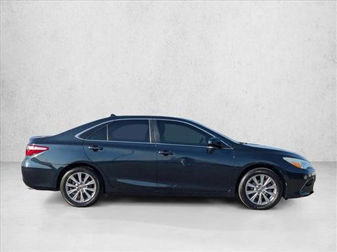 Used 2016 Toyota Camry XLE w/ Moonroof Package image 4