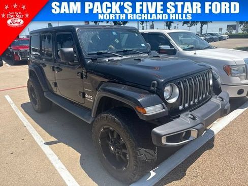 Used 2020 Jeep Wrangler Unlimited Sahara w/ Uconnect 4C Nav & Sound Group AWD/4WD image 3
