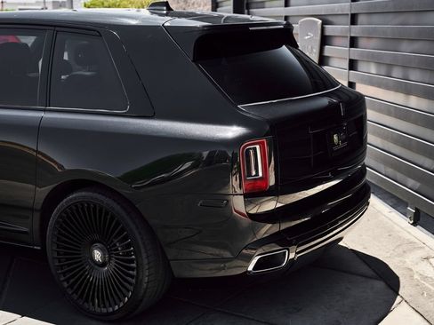 Used 2020 Rolls-Royce Cullinan AWD/4WD image 11
