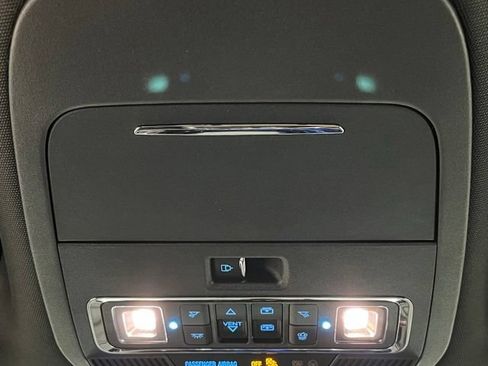 Used 2025 Ford F150 Lariat AWD/4WD image 40