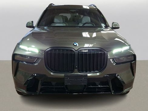 Certified 2023 BMW X7 xDrive40i w/ M Sport Package image 2