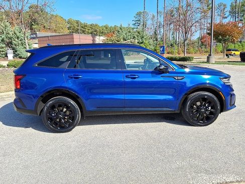 Used 2023 Kia Sorento SX image 7