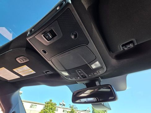 Used 2015 Ford F150 Platinum w/ Equipment Group 701A Luxury image 19