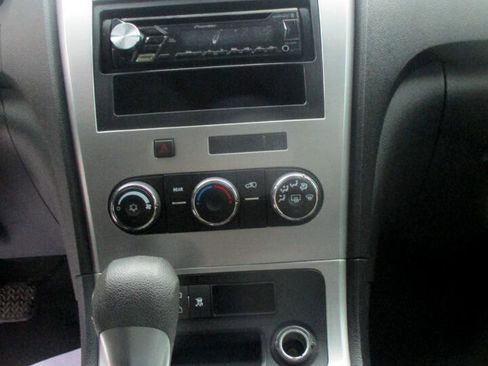 Used 2010 GMC Acadia SL image 12